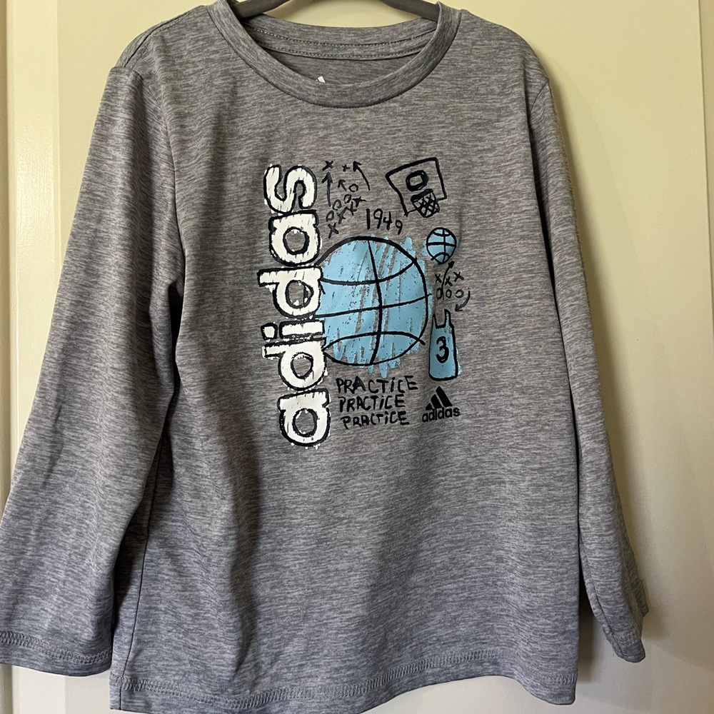 Adidas Boys long sleeve dri fit Basketball shirt. 4T. No signs of wear.